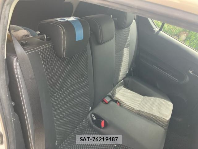 Toyota AQUA 2015-09 8228864-18