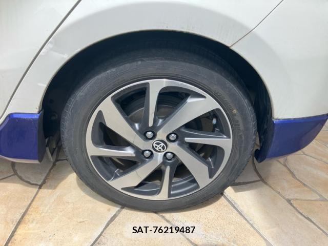 Toyota AQUA 2015-09 8228864-8