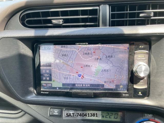 Toyota AQUA 2012-07 8228873-18