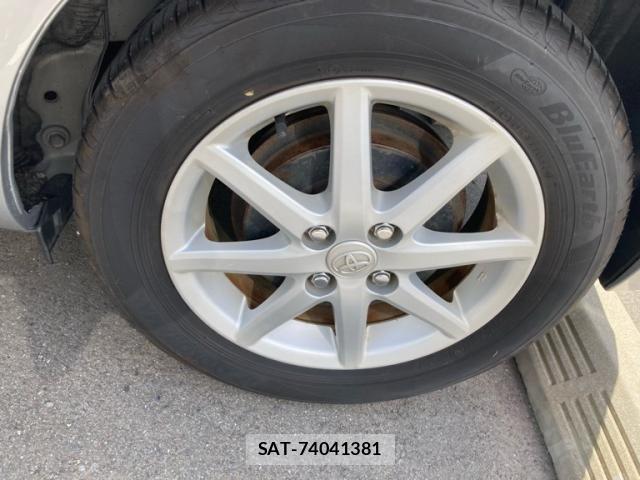 Toyota AQUA 2012-07 8228873-5