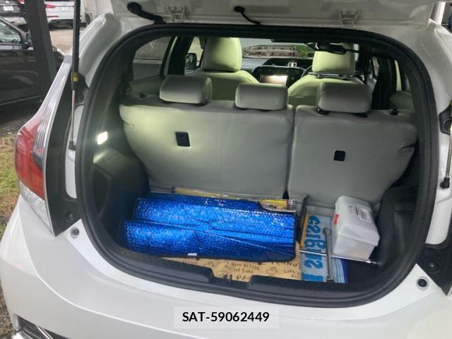 Toyota AQUA 2019-03 8228850-10