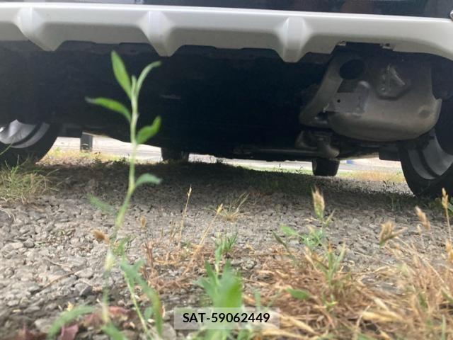 Toyota AQUA 2019-03 8228850-11