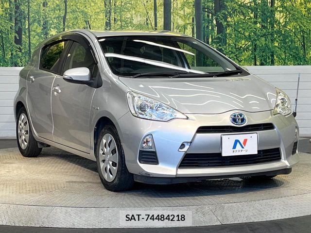 Toyota AQUA 2012-04 8228871-15