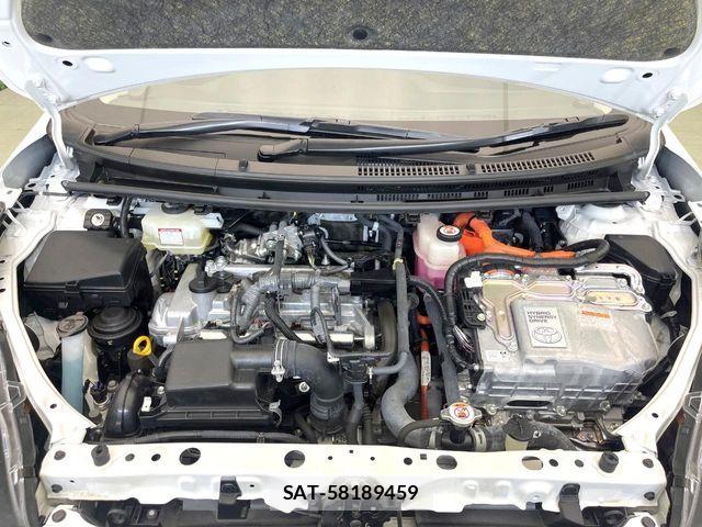 Toyota AQUA 2019-03 8228852-17
