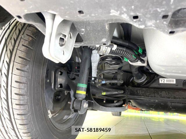 Toyota AQUA 2019-03 8228852-19