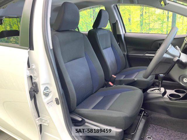 Toyota AQUA 2019-03 8228852-7