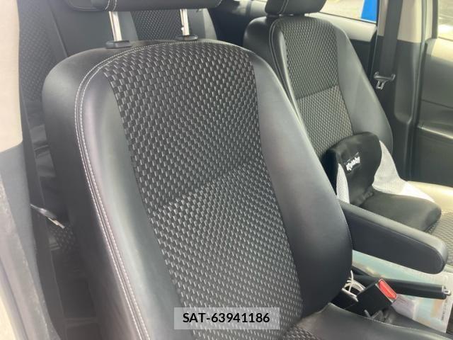 Toyota AQUA 2015-04 8228868-15