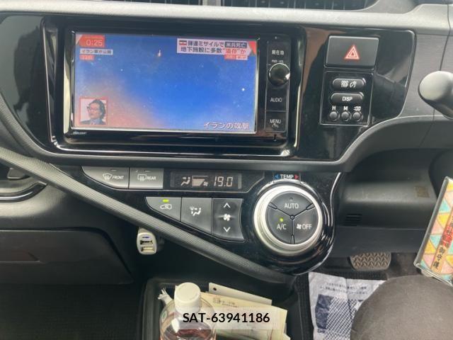 Toyota AQUA 2015-04 8228868-21