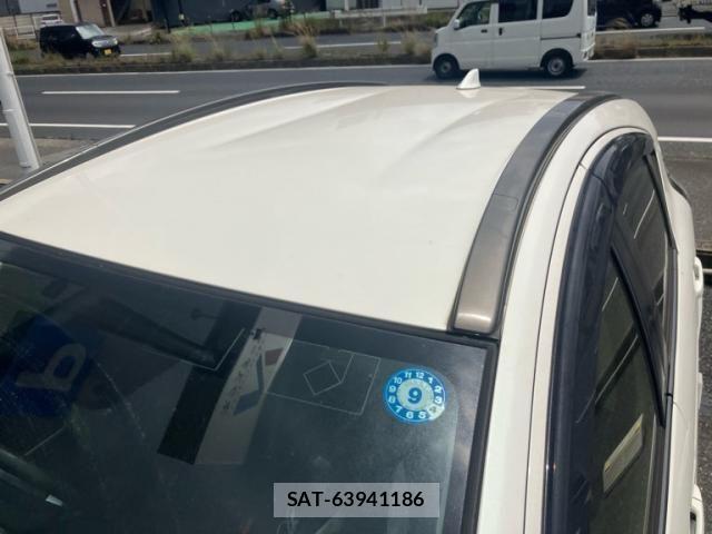 Toyota AQUA 2015-04 8228868-8