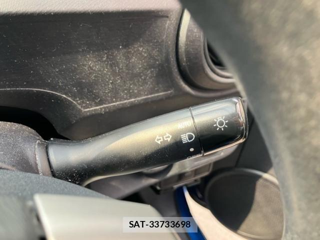 Toyota AQUA 2013-08 8228881-14