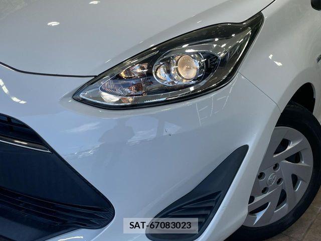Toyota AQUA 2018-09 8228854-11