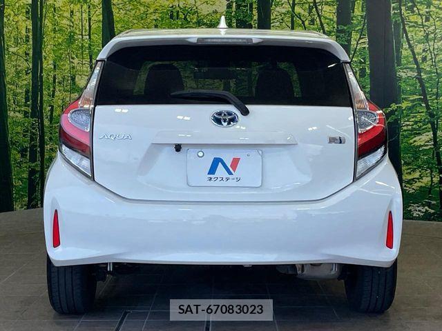 Toyota AQUA 2018-09 8228854-14