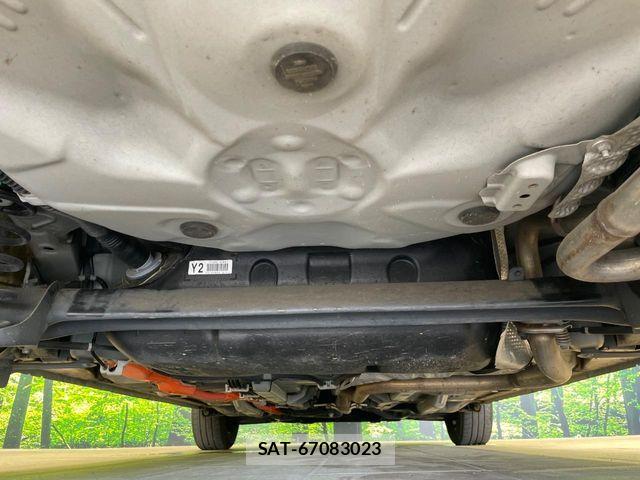 Toyota AQUA 2018-09 8228854-18