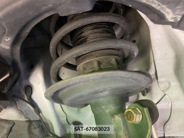 Toyota AQUA 2018-09 8228854-19