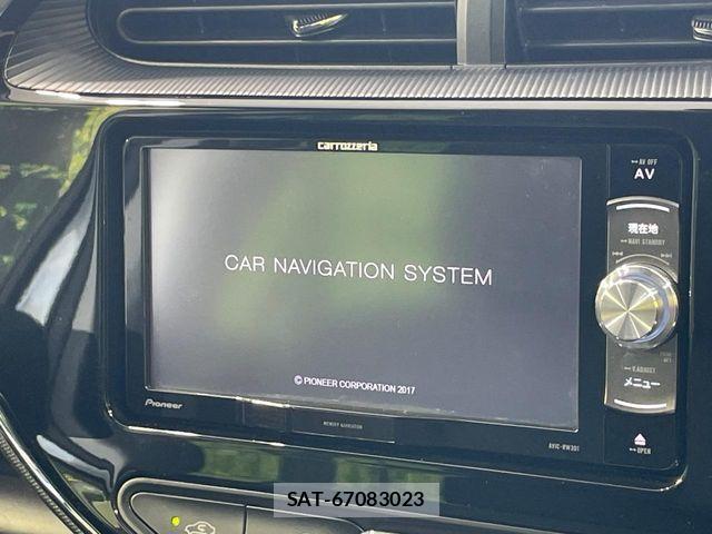 Toyota AQUA 2018-09 8228854-3