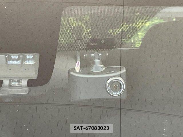 Toyota AQUA 2018-09 8228854-6