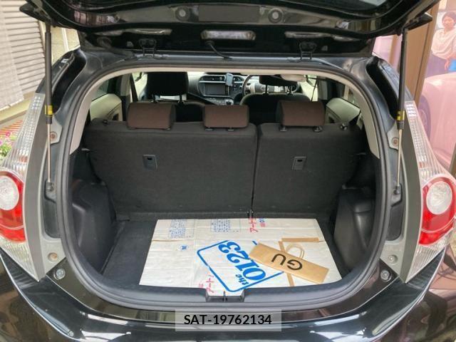 Toyota AQUA 2012-01 8228884-10