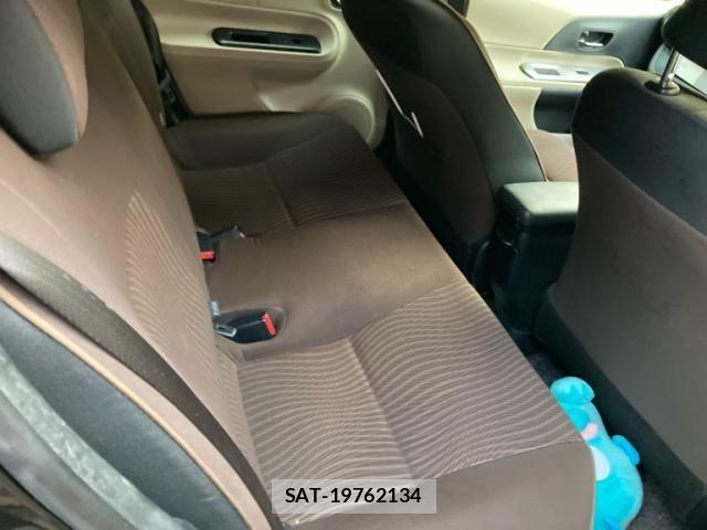 Toyota AQUA 2012-01 8228884-12
