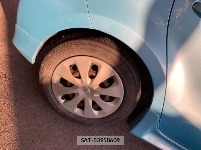 Toyota AQUA 2013-09 8228882-3