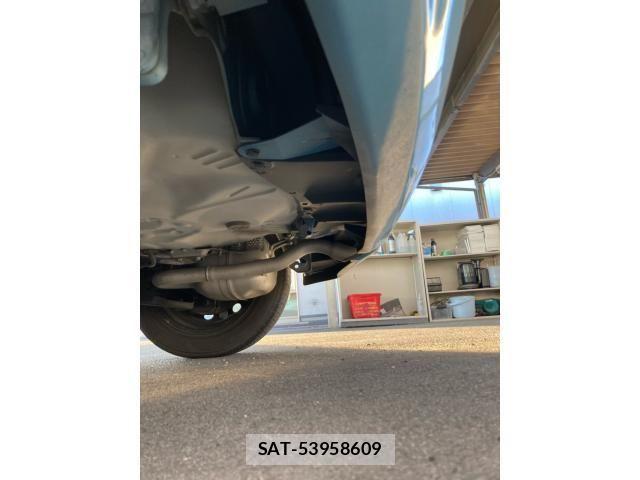 Toyota AQUA 2013-09 8228882-5