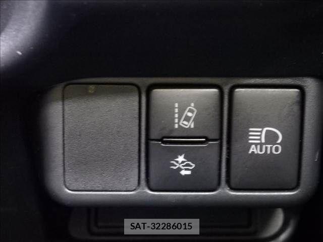 Toyota AQUA 2019-02 8228861-14