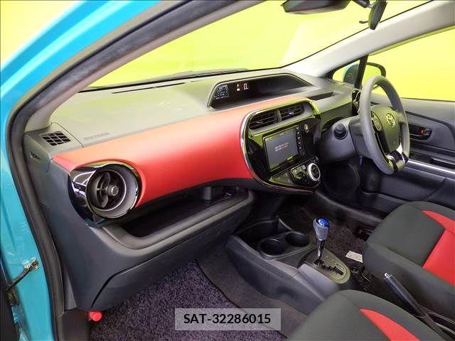 Toyota AQUA 2019-02 8228861-29