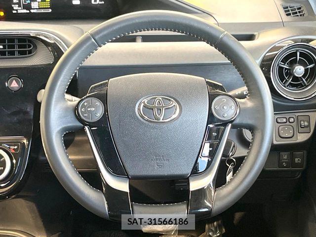 Toyota AQUA 2018-12 8228853-10