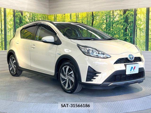 Toyota AQUA 2018-12 8228853-15