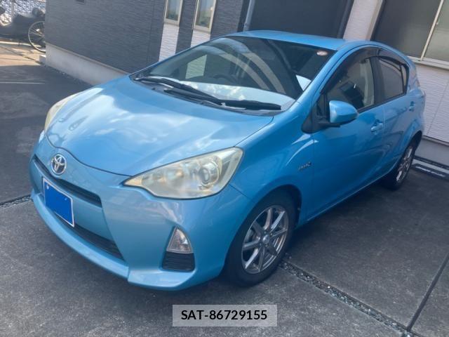 Toyota AQUA 2012-11 8228883-2