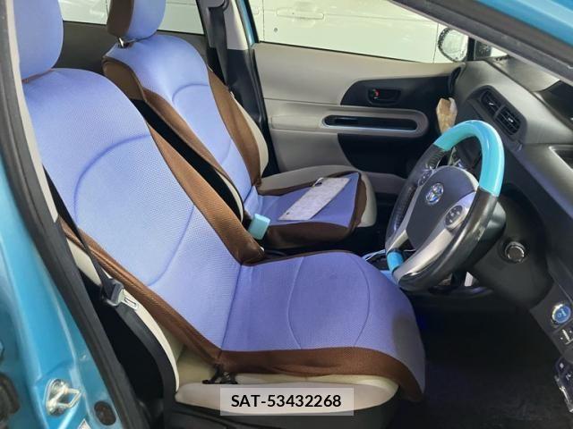 Toyota AQUA 2013-10 8244613-13