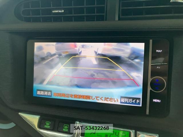 Toyota AQUA 2013-10 8244613-19
