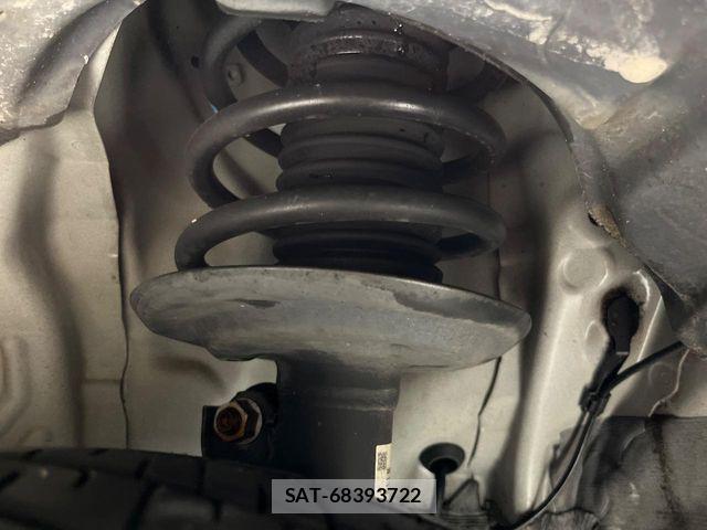 Toyota AQUA 2014-01 8244598-19