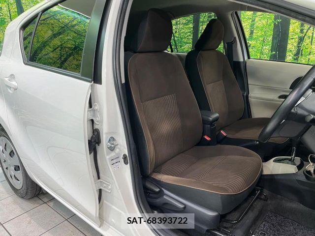 Toyota AQUA 2014-01 8244598-7