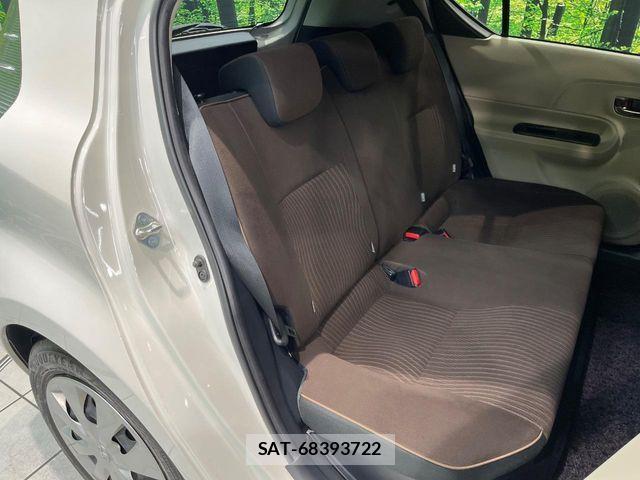 Toyota AQUA 2014-01 8244598-8