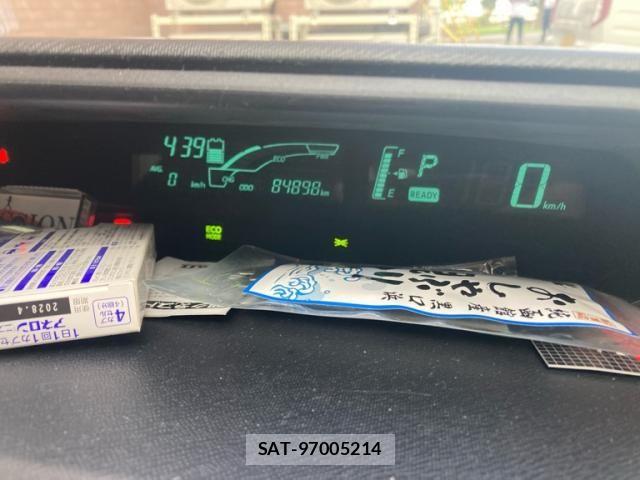 Toyota AQUA 2013-10 8244610-15