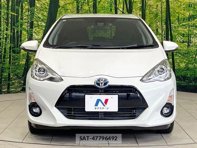 Toyota AQUA 2016-03 8244590-13