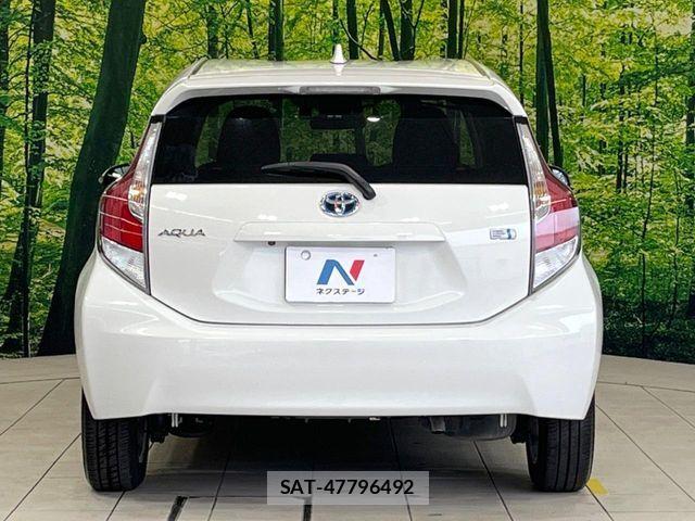 Toyota AQUA 2016-03 8244590-14