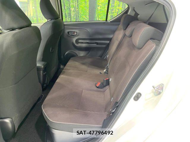 Toyota AQUA 2016-03 8244590-8