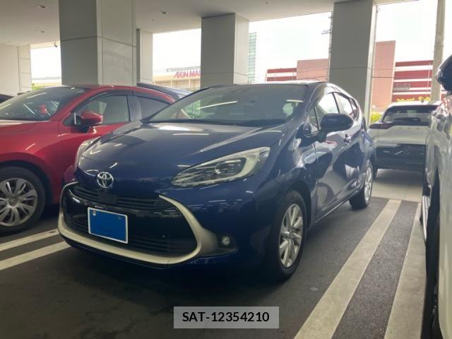 Toyota AQUA 2022-09 8244592-0