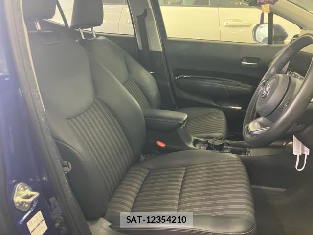 Toyota AQUA 2022-09 8244592-10