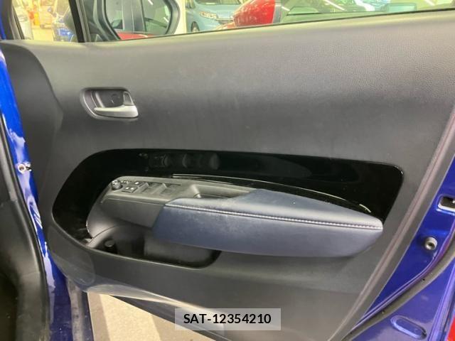 Toyota AQUA 2022-09 8244592-13