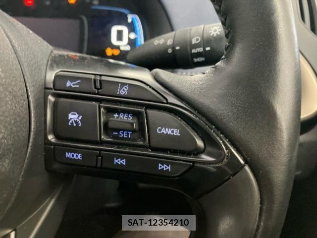 Toyota AQUA 2022-09 8244592-15
