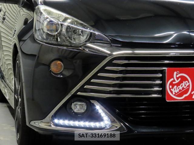 Toyota AQUA 2017-05 8244600-9