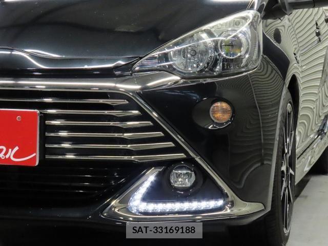 Toyota AQUA 2017-05 8244600-10