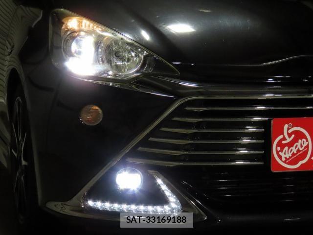 Toyota AQUA 2017-05 8244600-11