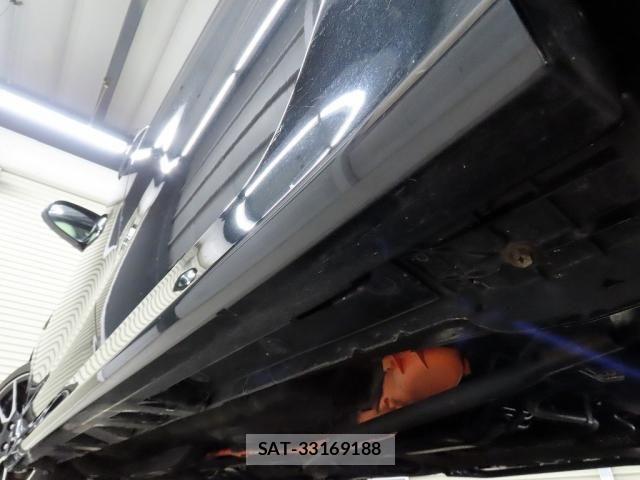 Toyota AQUA 2017-05 8244600-15