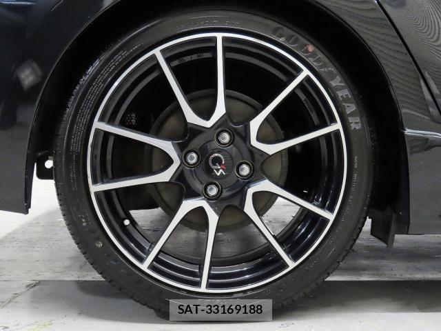 Toyota AQUA 2017-05 8244600-18