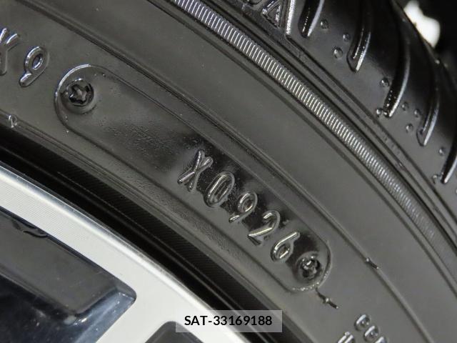 Toyota AQUA 2017-05 8244600-25