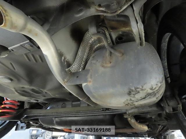 Toyota AQUA 2017-05 8244600-28