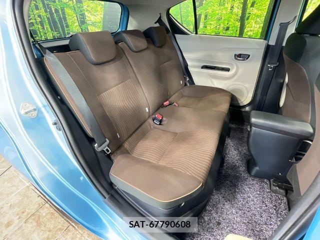 Toyota AQUA 2013-04 8244599-6